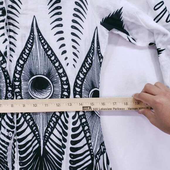 Step In Style Black & White Abstract Peacock Button-Down Hi-Low Tunic Dress PM - Picture 5 of 16